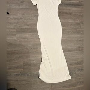 ⭐️Elegant Cream Maxi Dress